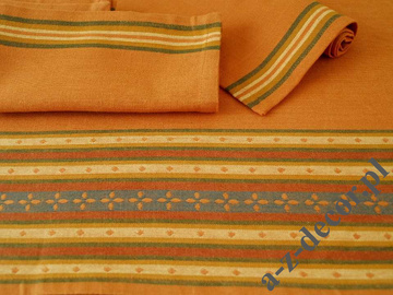 Obrus 150x150cm, 4 serwetki [AZ00163]