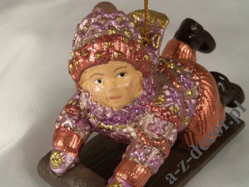 Dziecko z sankami 9cm zawieszka choinkowa [AZ01611]