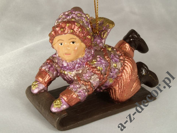 Dziecko z sankami 9cm zawieszka choinkowa [AZ01611]